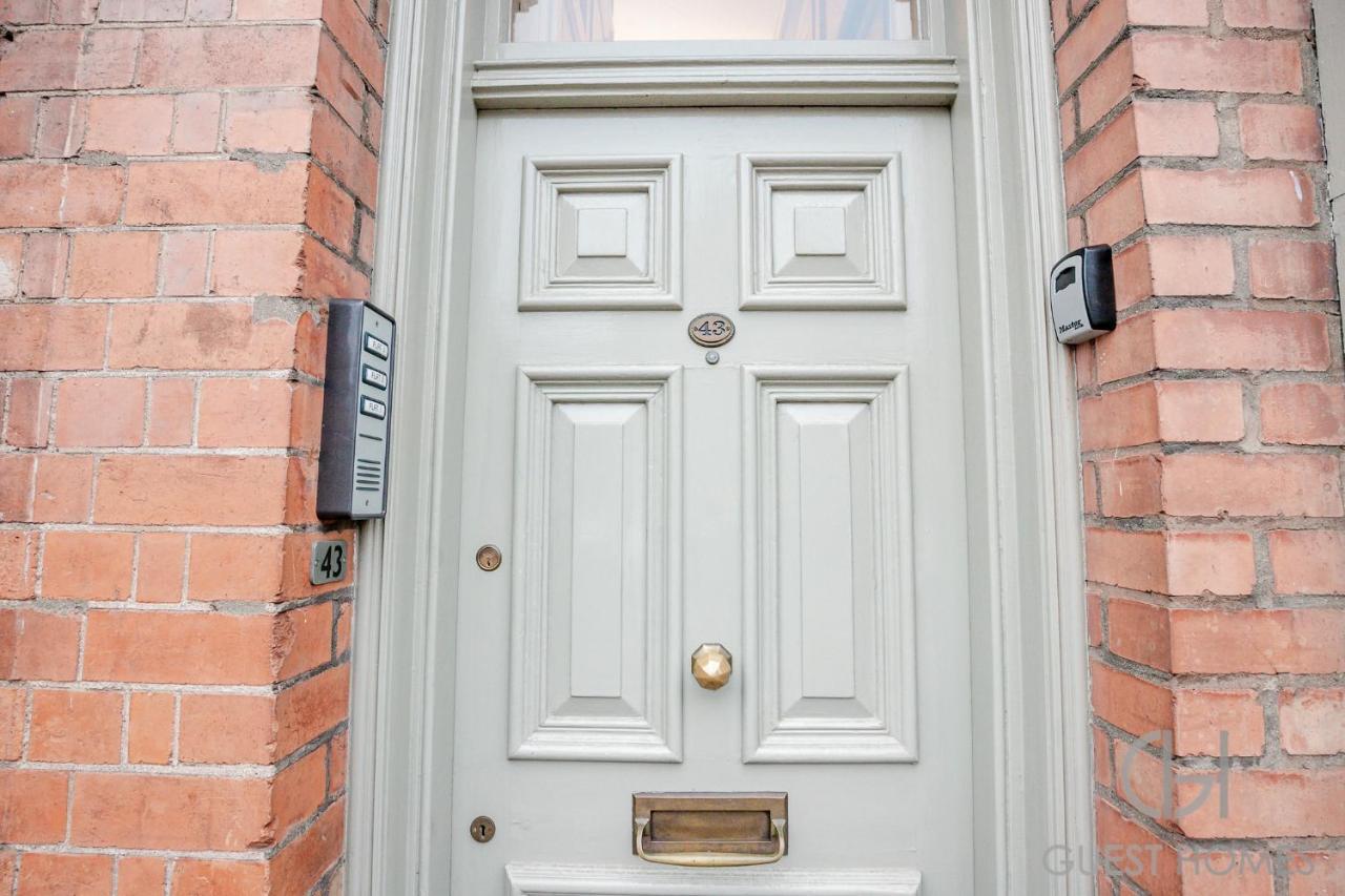 Host & Stay - Upper Tything Apartment ウスター エクステリア 写真