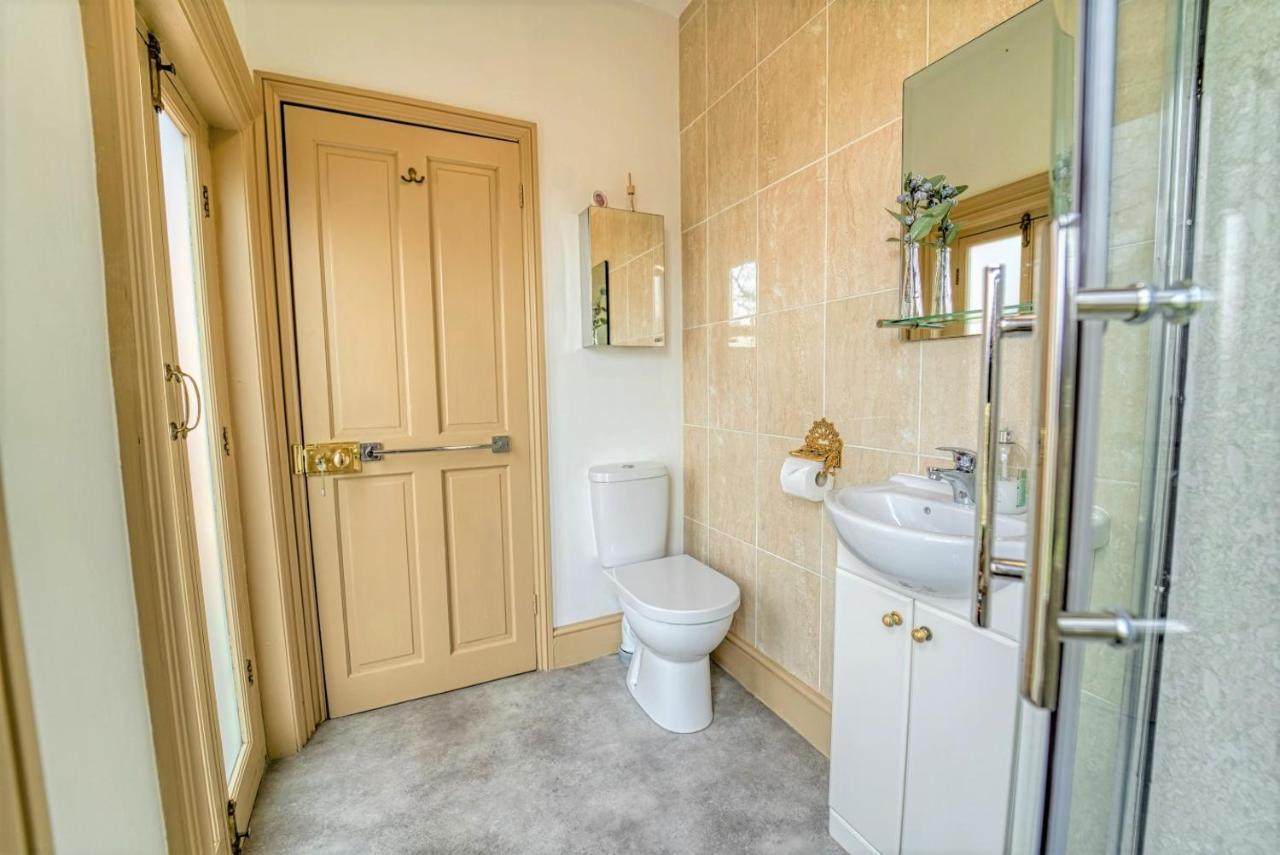 Host & Stay - Upper Tything Apartment ウスター エクステリア 写真