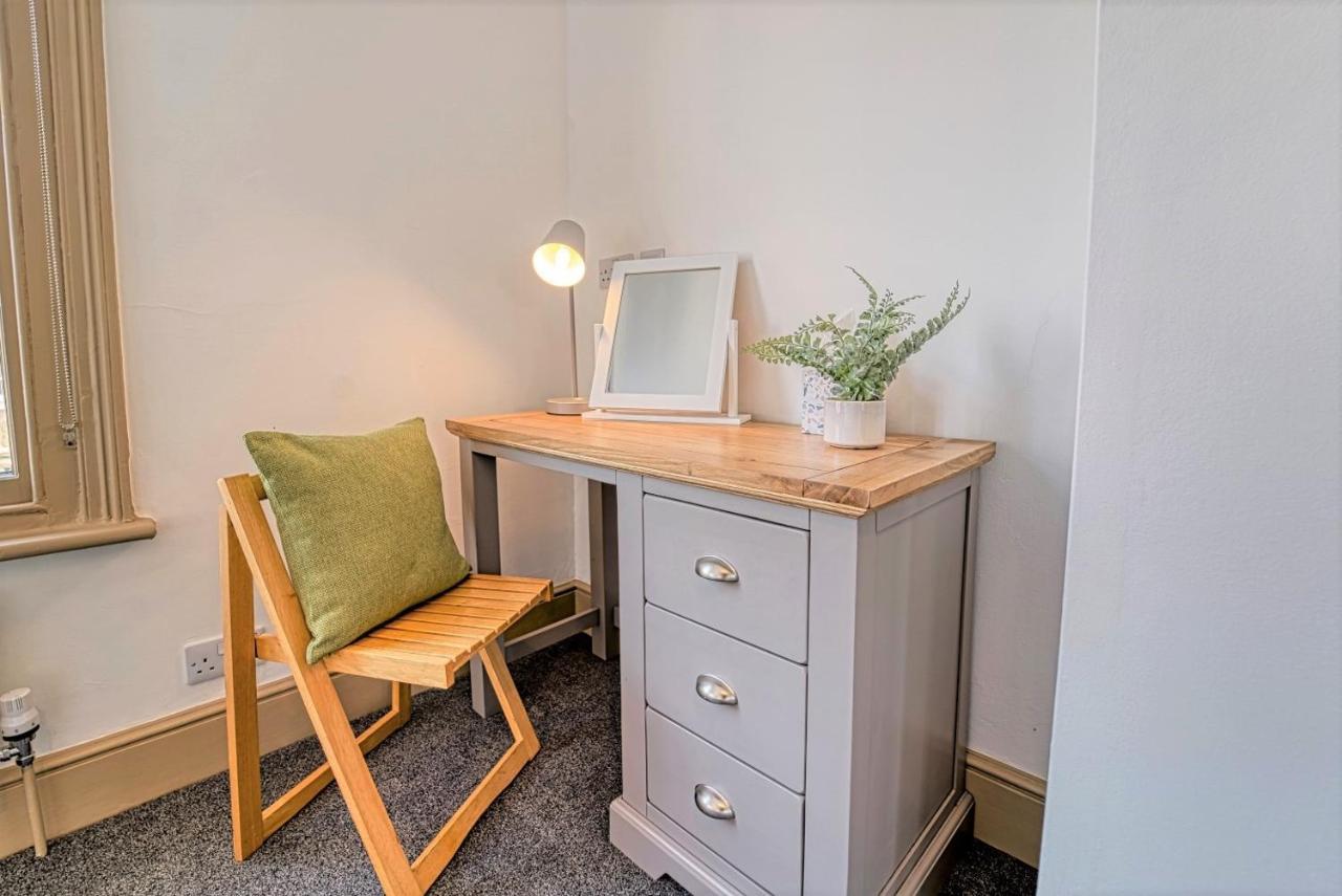 Host & Stay - Upper Tything Apartment ウスター エクステリア 写真