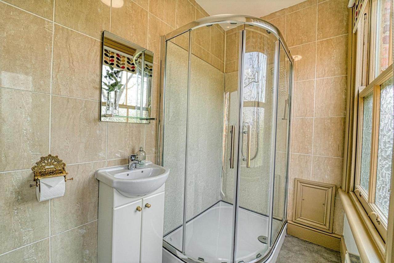 Host & Stay - Upper Tything Apartment ウスター エクステリア 写真