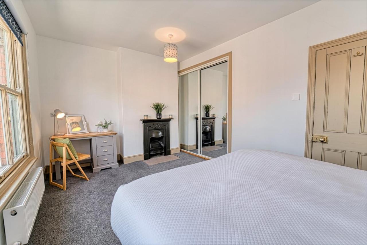 Host & Stay - Upper Tything Apartment ウスター エクステリア 写真